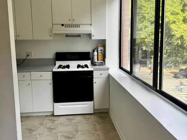 300 East 90th Street image 1 of 14