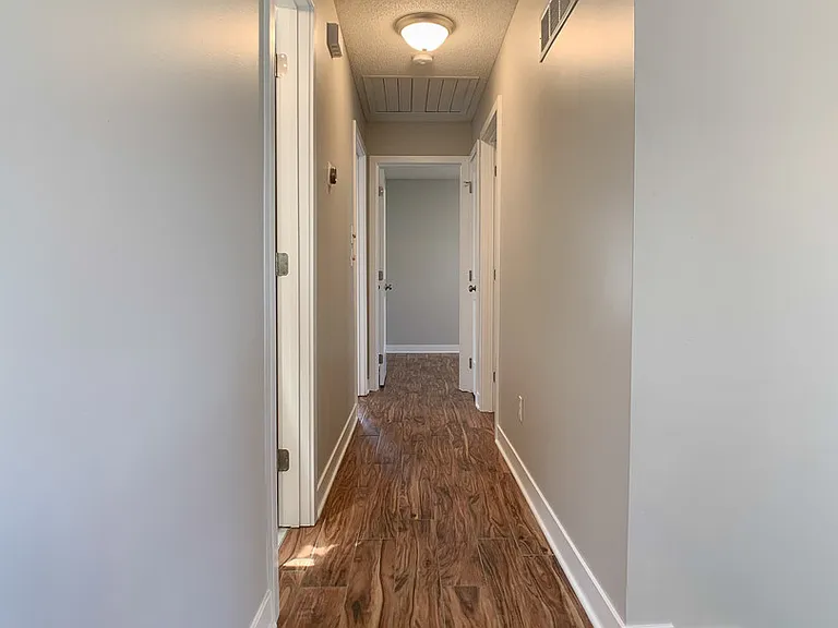 617 SE Battery Dr — Photo 11