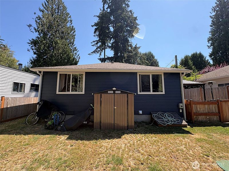 5th image of 4532 The Cedars