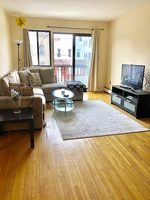 Rented by Tabak Real Estate | media 22
