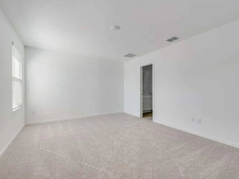2037 Derby Ln — Photo 18