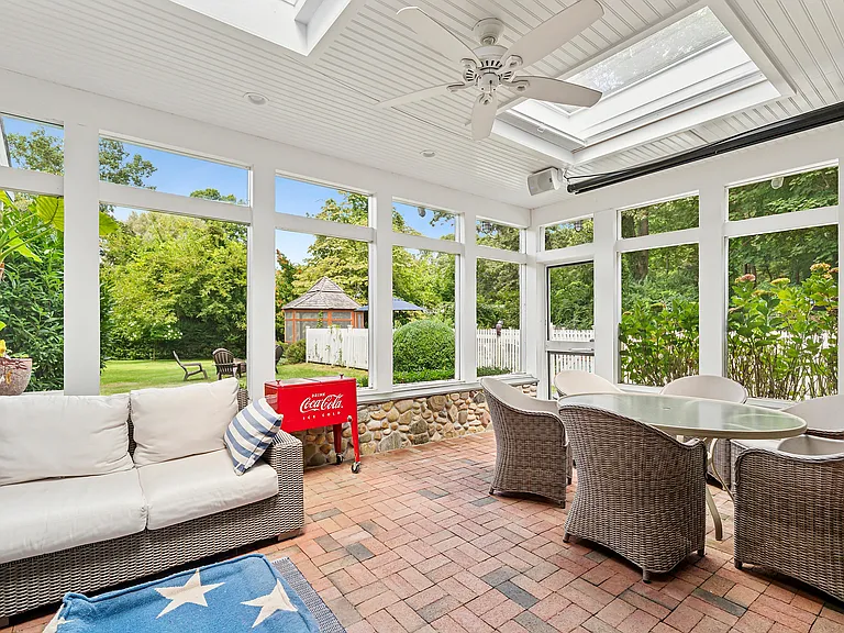 3 Shelter Island Ave — Photo 21
