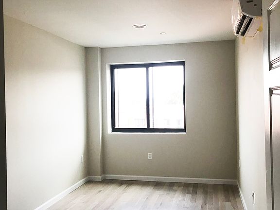 4th image of 65-25 Roosevelt Ave #3B