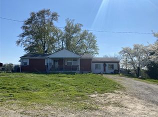 816 Graebe Rd, Charlestown, IN 47111
