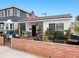 809 W Balboa Blvd, Newport Beach, CA 92661