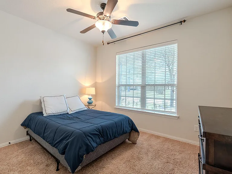 14 Arrowfeather Pl — Photo 32