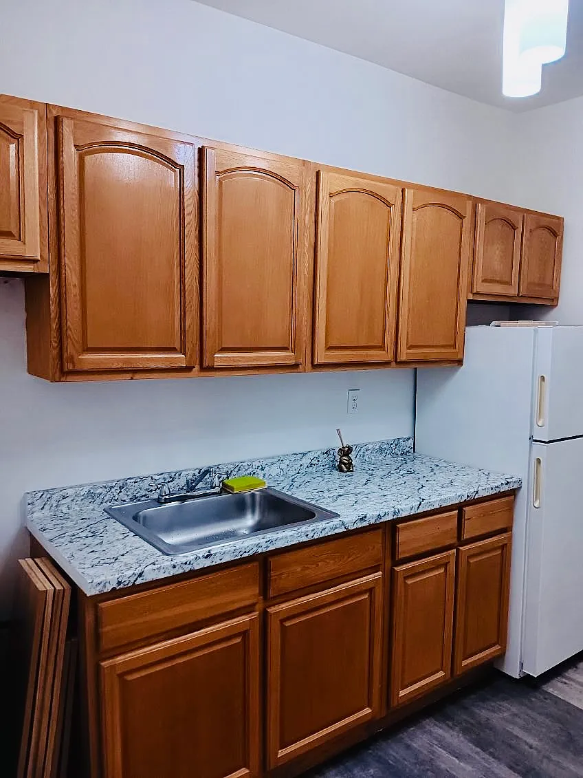 2 bed, 700 sqft, $2,700 — Photo 3