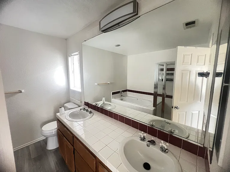 9250 Longridge Way — Photo 18
