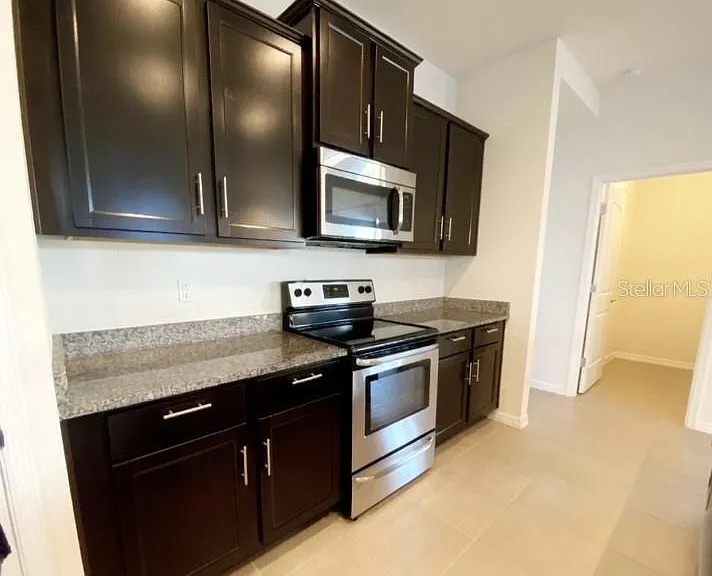 17589 Garsalaso Cir — Photo 10