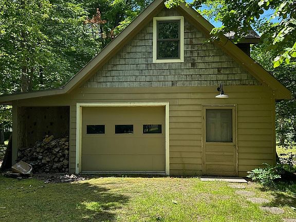 3rd image of 27068 Greenwood Isle Cir