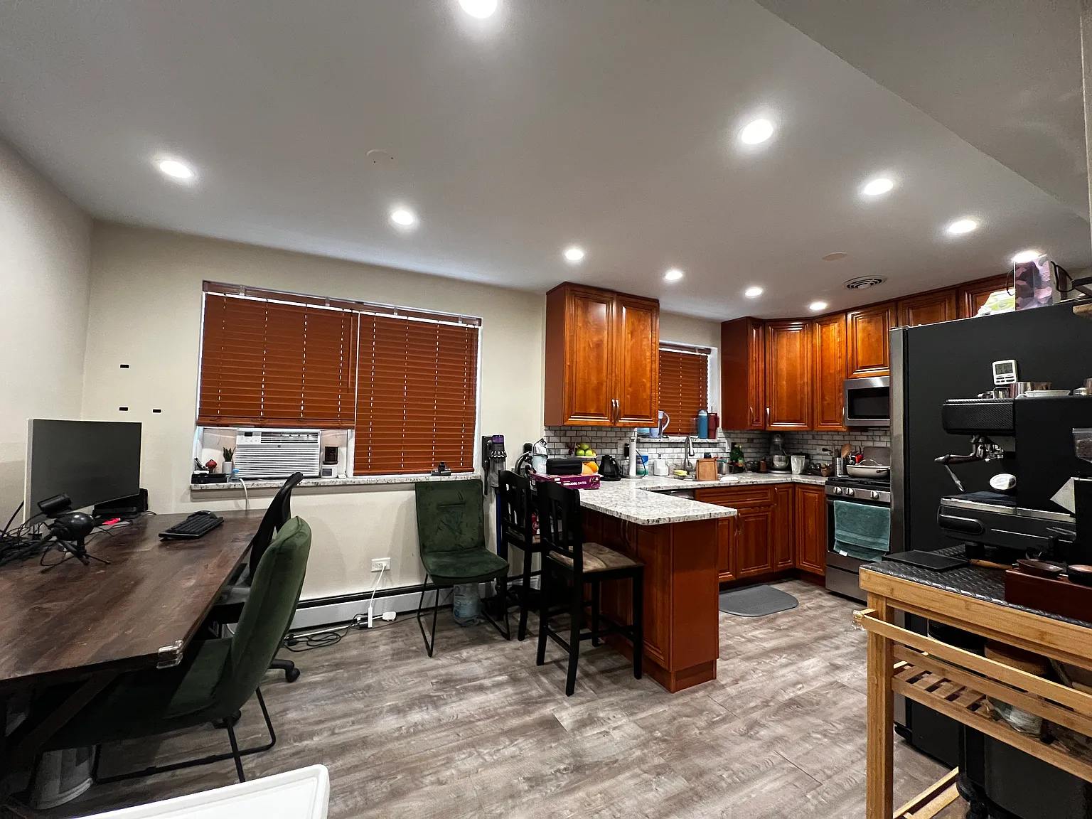 1 bed, 850 sqft, $1,350 — Photo 3