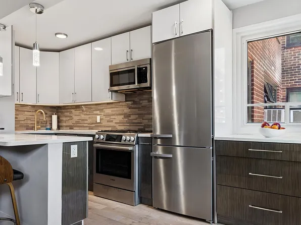 215 Adams St APT 12E, Brooklyn, NY 11201