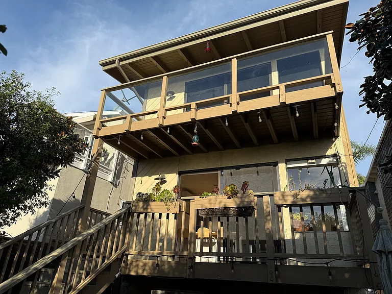 883 Acapulco St — Photo 5