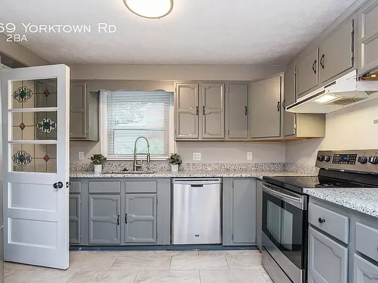 1769 Yorktown Rd — Photo 17