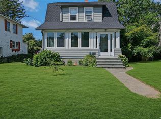 212 Monell Ave, Islip, NY 11751