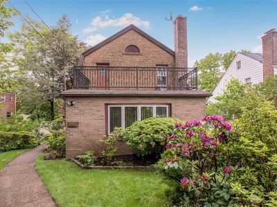 5611 Delafield Avenue, Bronx, NY, 10471