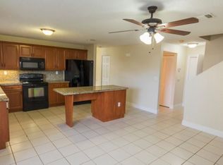 551 Mulberry Ln, Davie, FL 33325