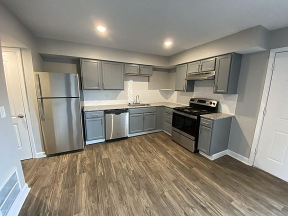 3rd image of 923 Stone Arch Dr #923