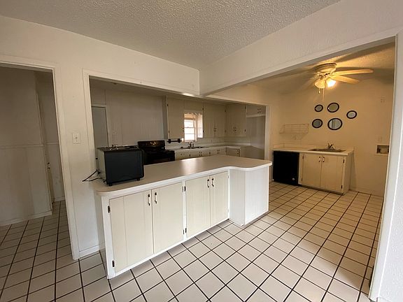 4th image of 1005 W 24th St