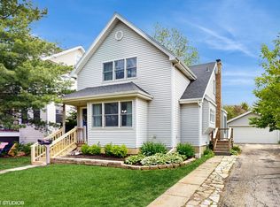 111 N Washington St, Westmont, IL 60559