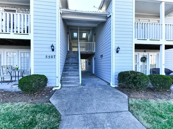 5507 Hornaday Rd Unit H, Greensboro, NC 27409