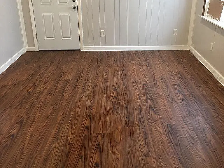 Dinning room with BEAUTIFUL new flooring
