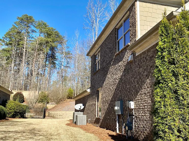 1470 Camden Cove Dr — Photo 3