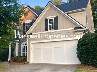 525 Morning Dove Ln, Suwanee, GA 30024