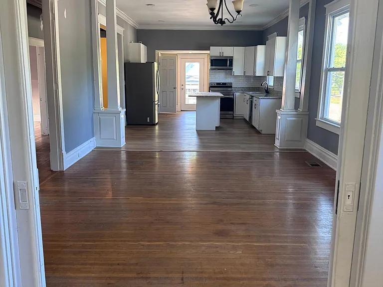 2400 Bailey Ave — Photo 3