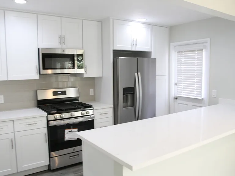 4434 La Crosse Ave — Photo 3