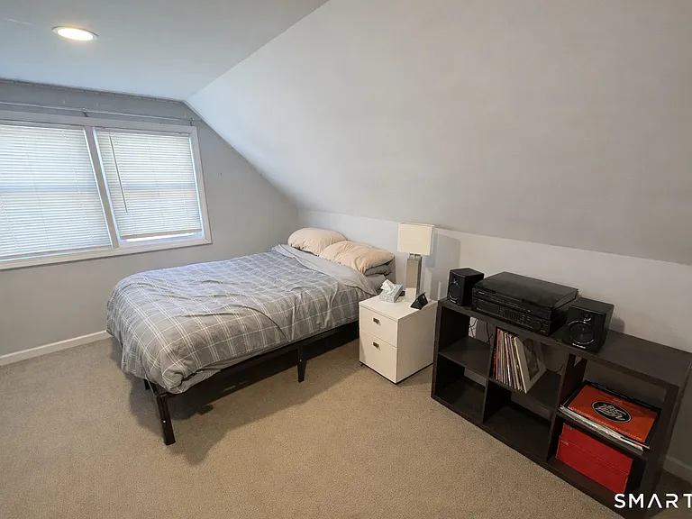 46 Myron Ave — Photo 4