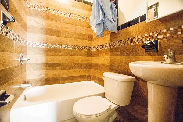 Rented by Nooklyn NYC LLC | media 42