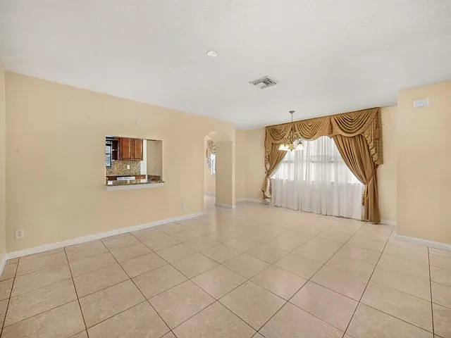929 Imperial Lake Rd — Photo 2