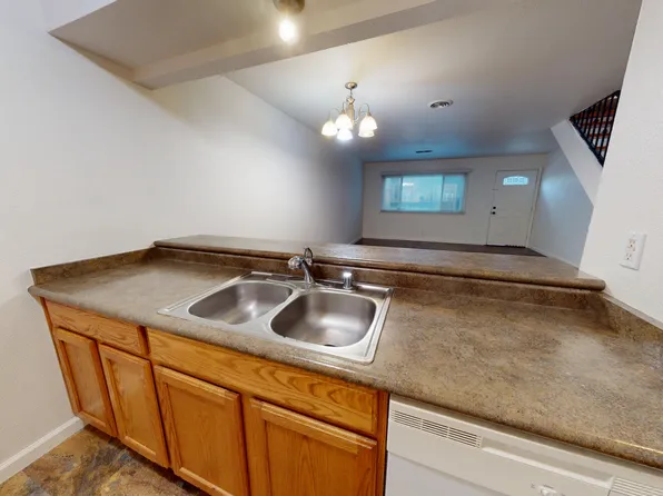 The Monaco, 3220 C St #5, Redding, CA 96002