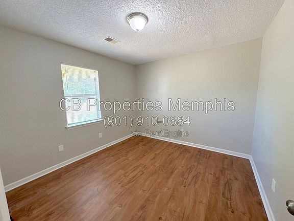 4th image of 1032 Lagrange Ave
