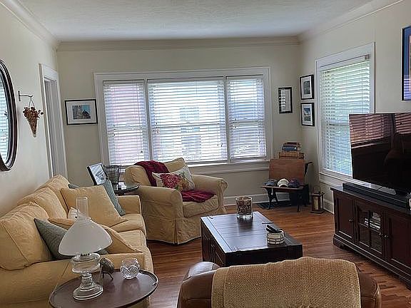 3rd image of 5841 Haverford Ave