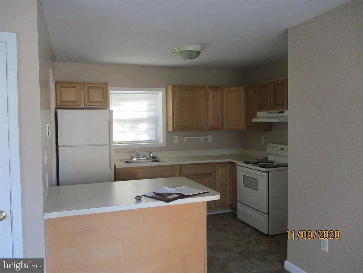 1 bed, 1.5 bath, 860 sqft, $850 — Photo 4