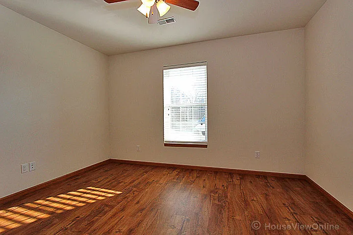 514 Olive St — Photo 8