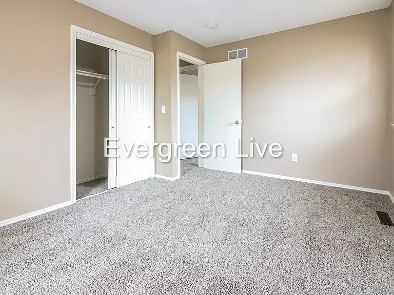 8303 E 166th St — Photo 12