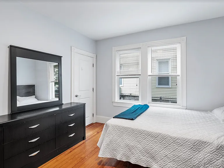 139 Adams St — Photo 5