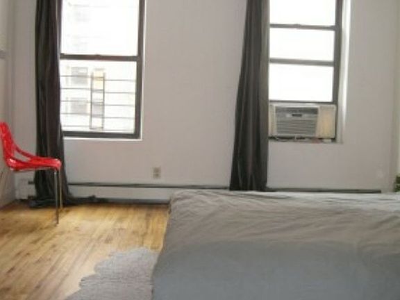 5th image of 65 Avenue D APT 3