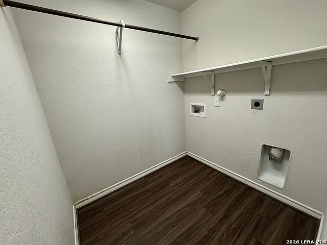 2523 Barbwire Way — Photo 10