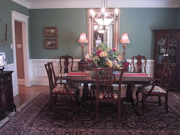 4th image of 9831 Laurel Hollow Cir