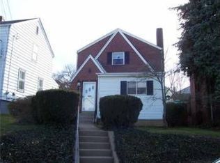 1818 Devonshire Rd, Coraopolis, PA 15108