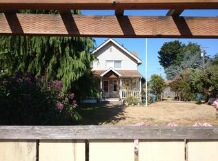 4909 SW Canada Dr, Seattle, WA 98136