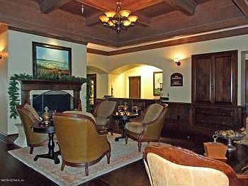 4th image of 112 Lantana Ct