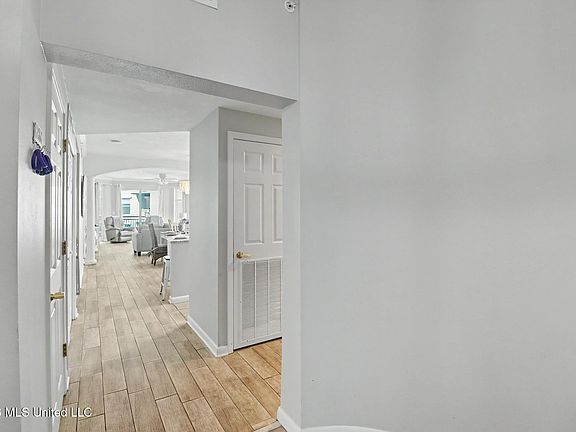 4th image of 2230 Beach Dr APT 508