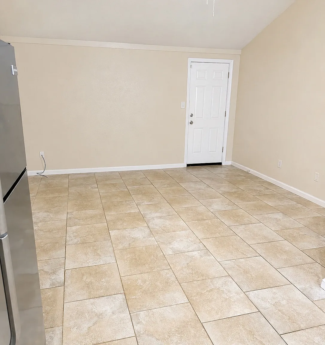 11620 Chemstrand Rd — Photo 4