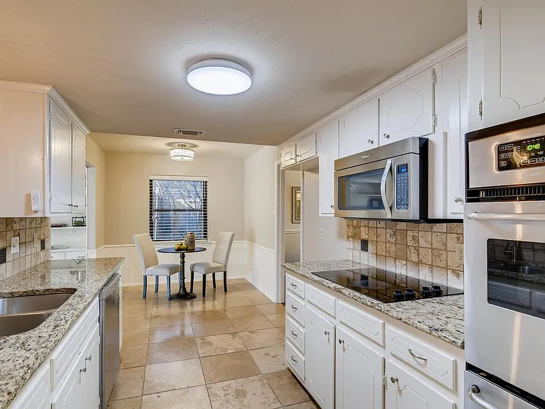 1724 Westridge Dr — Photo 14