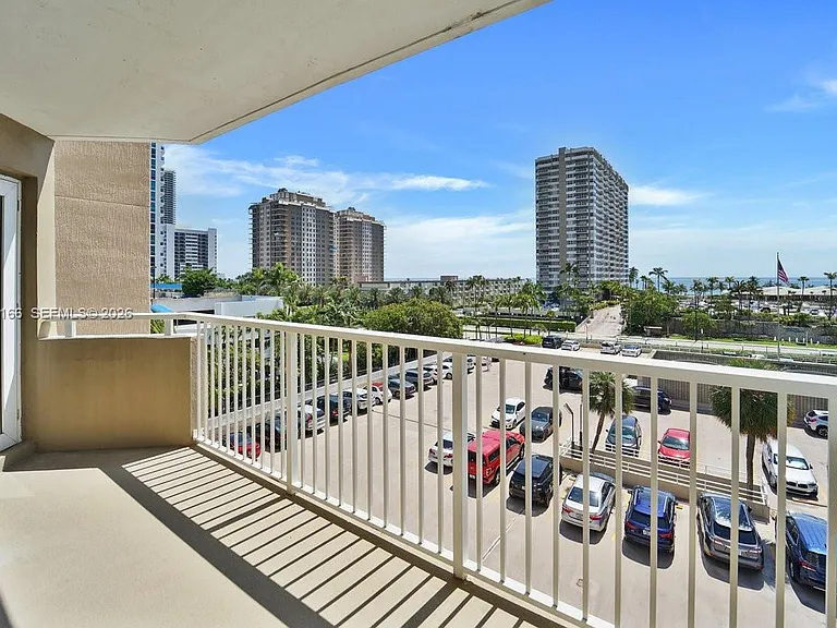 1965 S Ocean Dr #4G — Photo 7
